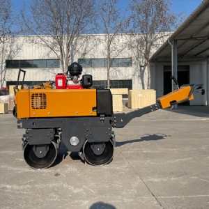 手扶压路机SVH80